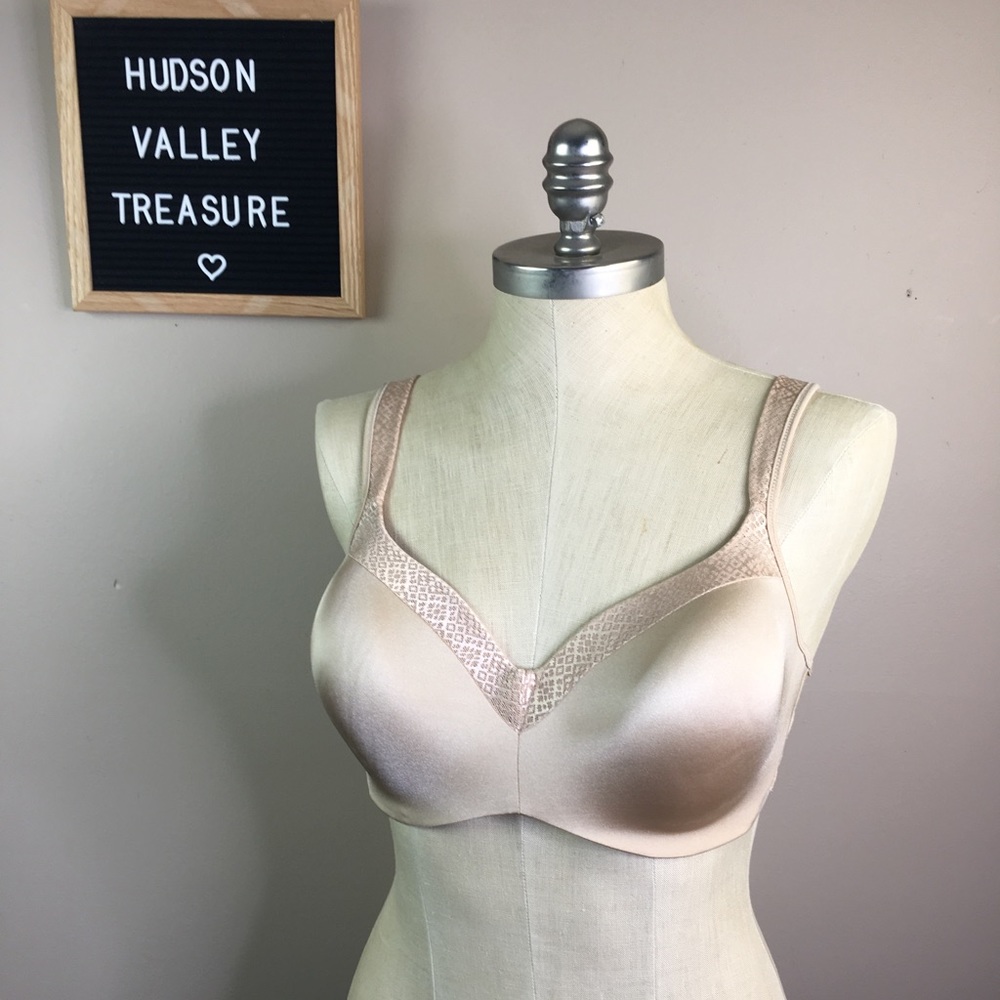 Playtex 4823 42C Underwire Bra Beige